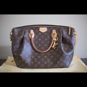 100% AUTHENTIC LOUIS VUITTON GM MNG ** WITH CHARM